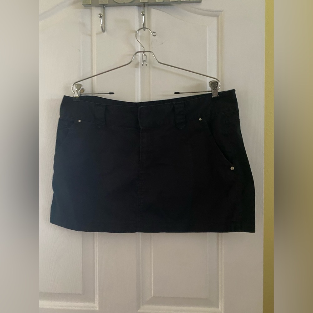 EXPRESS .. WOMENS Classic Black Mini Skirt - Picture 8 of 8